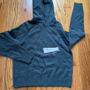 Aqua 100% Cashmere Sweater
